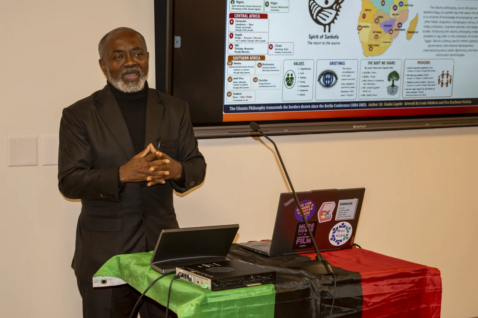 Le Dr Lagoke présente Ubuntu Across Africa